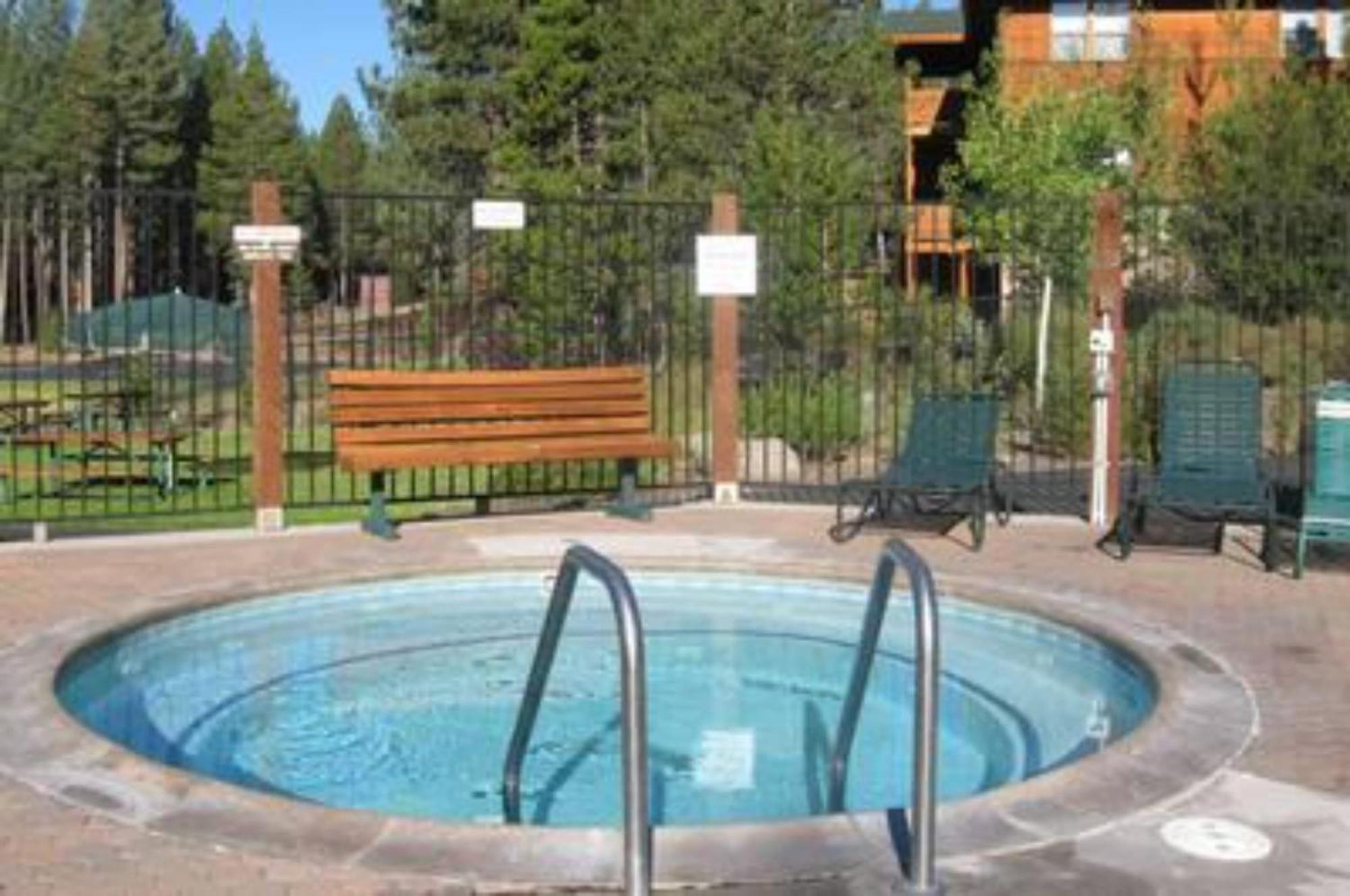 Moosetrack By Avantstay Cozy Cabin In The Of Tahoe Donner W Hot Tub Truckee Dış mekan fotoğraf